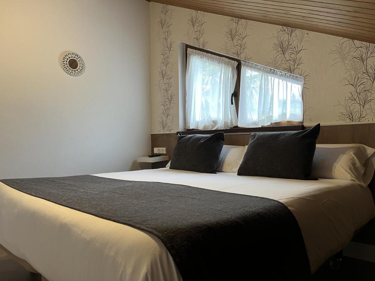 Hotel Avelina Onís Esterno foto