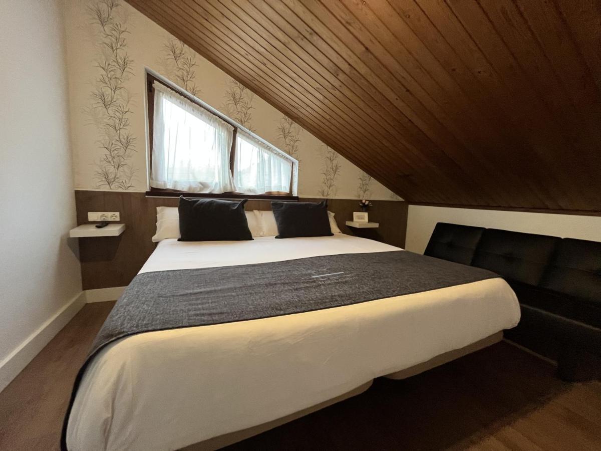 Hotel Avelina Onís Esterno foto